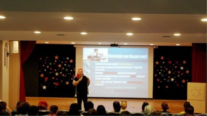 Çınar Koleji`nde Hizmet İçi Eğitim Programı Başladı