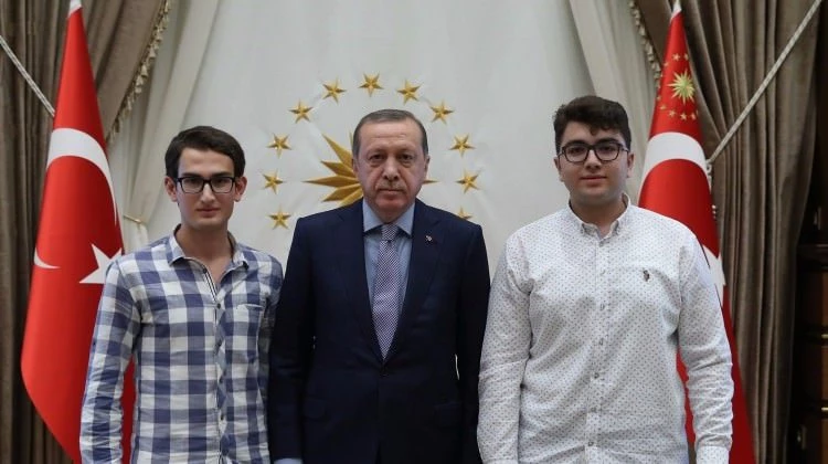 Cumhurbaşkanı LYS şampiyonlarını kabul etti