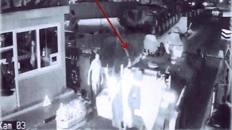 Darbeciler kışladan böyle çıktı