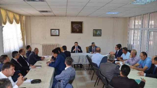 Darende`de Eğitim Masaya Yatırıldı