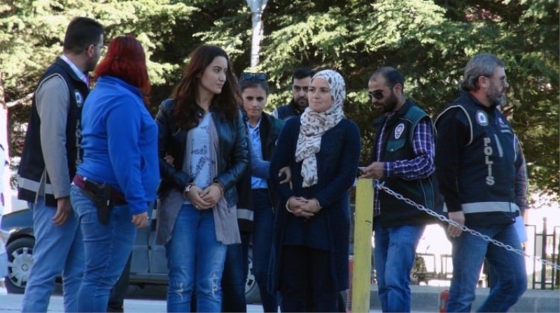 DBP'li belediye eşbaşkanları tutuklandı