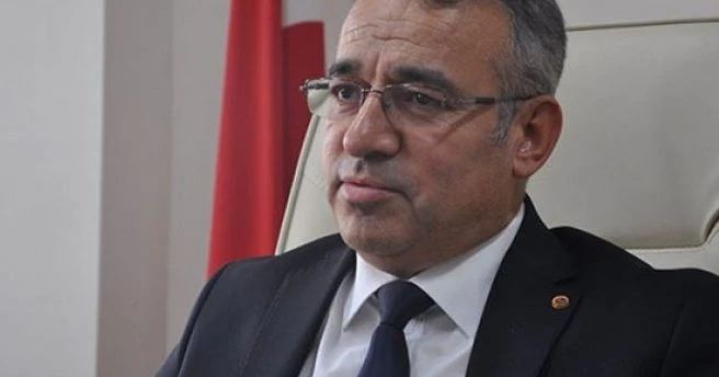 Dekan FETÖ`den gözaltına alındı