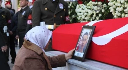 Denizlili şehide annesinden son bakış