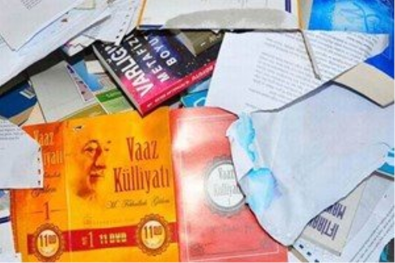 Ders kitaplarında öğrencilere ?subliminal? FETÖ mesajı