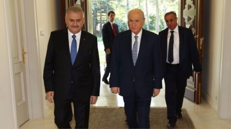 Devlet Bahçeli'ye FETÖ listesi