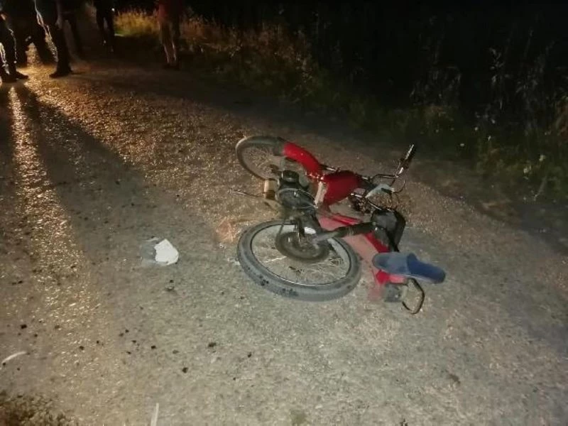 Devrilen motosikletin sürücüsü ağır yaralandı