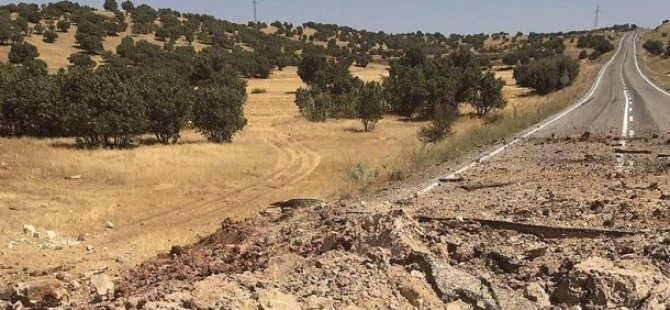 Diyarbakır'da polis servis aracına bombalı saldırısı