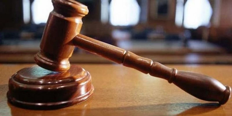 DİYARBAKIR`DA 11 MUHTAR AÇIĞA ALINDI