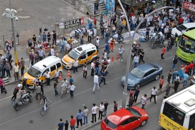 DİYARBAKIR`DA KAVGA