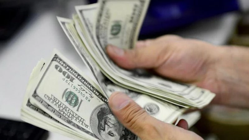 Dolar 8,44 seviyelerinden işlem görüyor