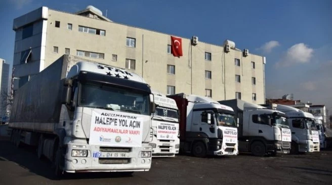 Dualarla Halep`e yardım TIR`ları yola çıktı