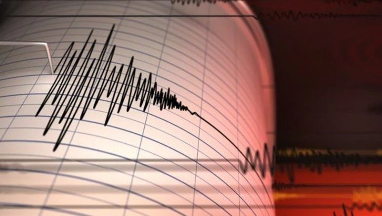 DÜZCE`DE KORKUTAN DEPREM