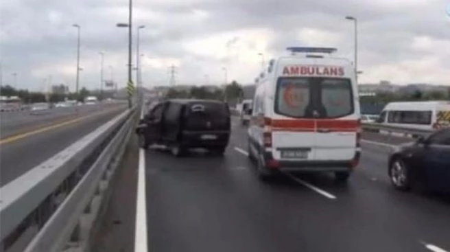 E-5`te trafiği felç eden kaza!