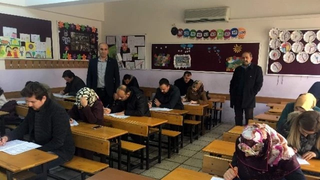 Eğitim Bir-Sen Aday Öğretmenleri Sınava Tabi Tuttu
