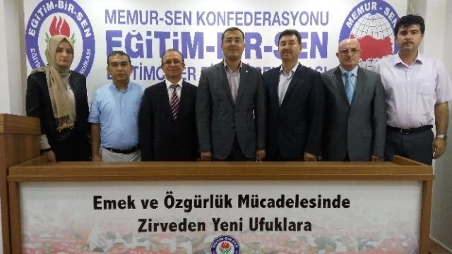 Eğitim Bir Sen`den Teröre Karşı Milli Duruş Vurgusu