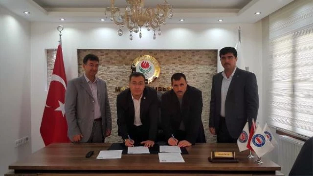 Eğitim-Bir-Sen`den, Üyelerine Umre Gezisi