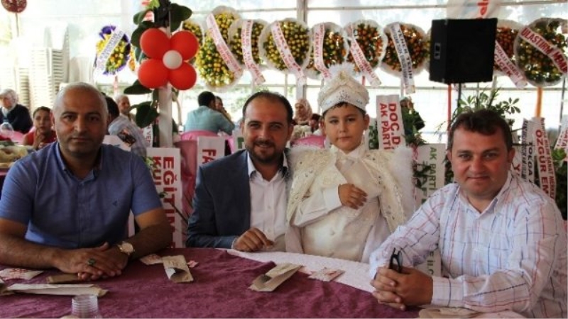Eğitim Camiası Sünnette Buluştu