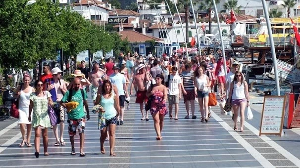 Ekim`de Türkiye`yi ziyaret eden yabancı sayısı geçen yılın aynı ayına göre yüzde 22,16 arttı
