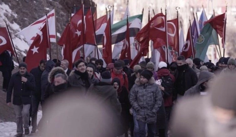 EKSİ 20`DE SABAHLADILAR
