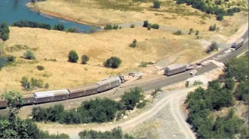 Elazığ?da treni bombaladılar