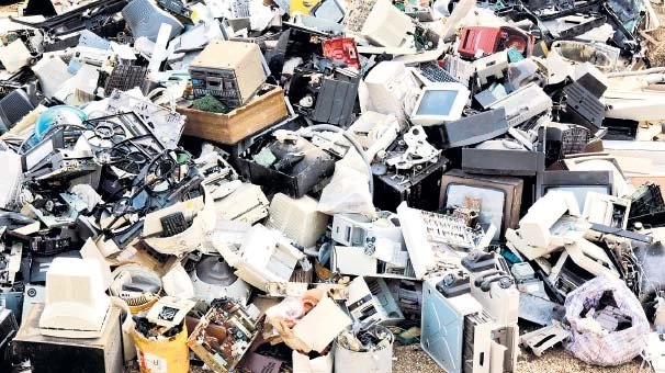 Elektronik atıklar orman olacak