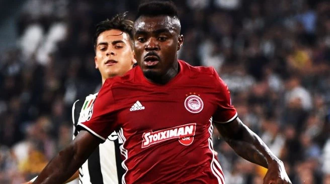 Emenike yine tutunamadı! Yeni adresi...