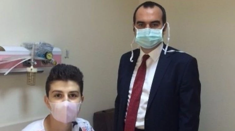 Erdoğan'dan lösemi hastası gence jest