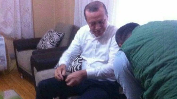 Erdoğan şehit ailesinin evinde abdest aldı