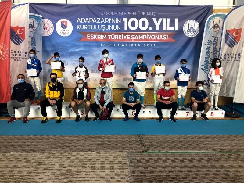 Ereğli`ye eskrimden 2 bronz madalya