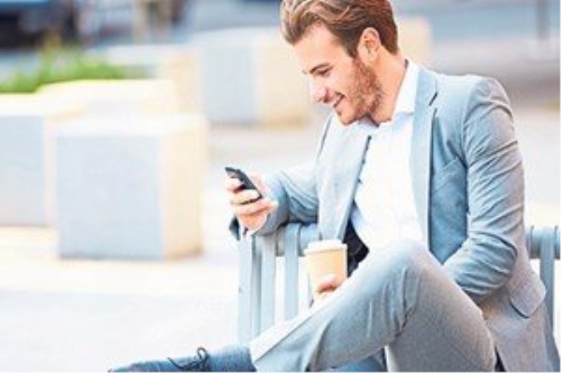 Erkekler telefondan 21 saniye ayrı kalabiliyor!