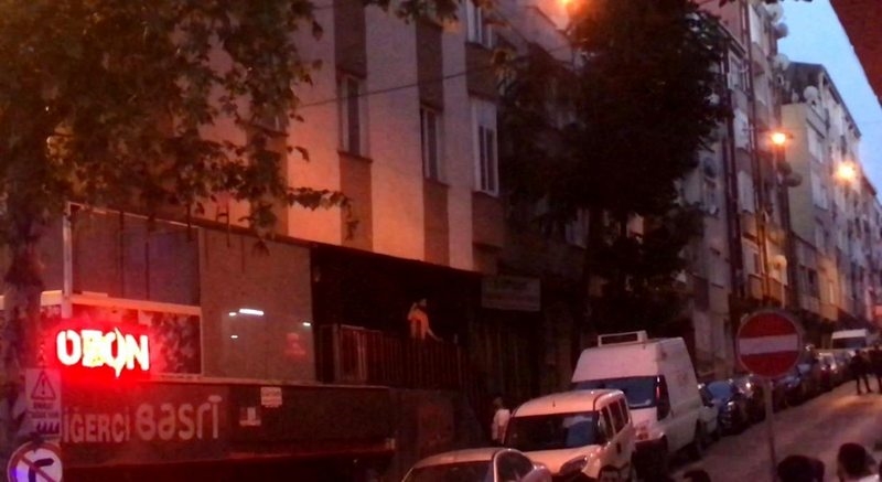 Esenler`de eski eşiyle barışmak isteyen adam intihar girişiminde bulundu