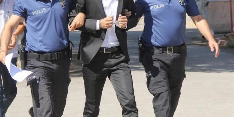 Eşini vurdu, 