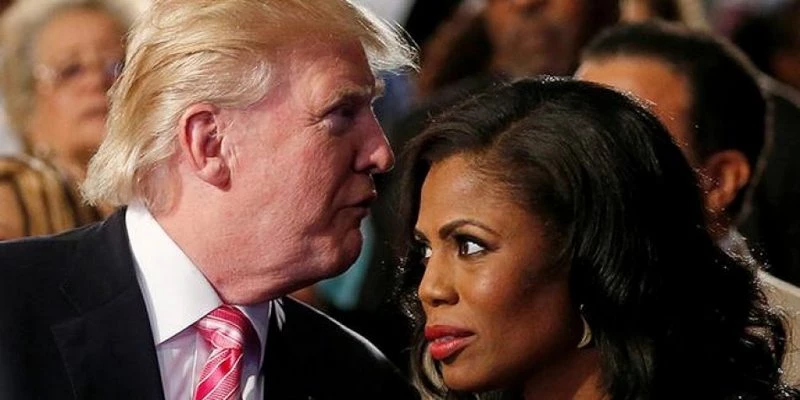 Eski yardımcısı Trump`ı ırkçılıkla suçladı