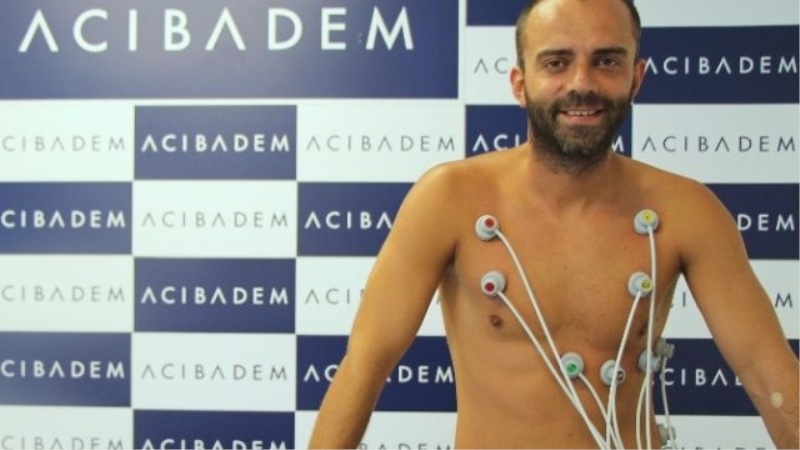 Eskişehirspor`un Yeni Transferi Semih Şentürk Sağlık Kontrolünden Geçti