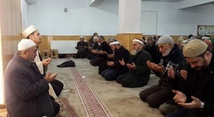 Fatsa?da seher vakti eller Halep için semaya kalktı