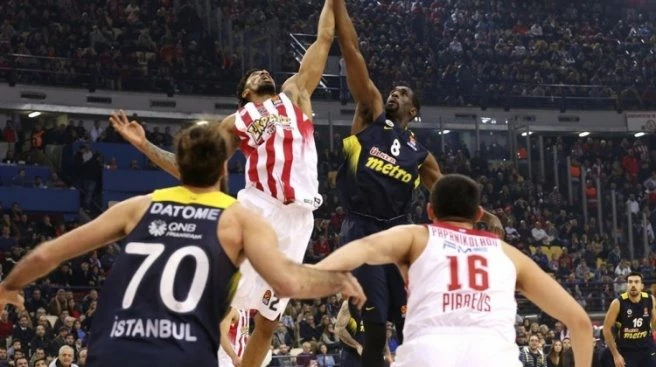 Fenerbahçe Yunanistan`da mağlup!