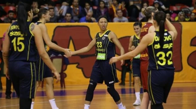Fenerbahçe`den Galatasaray`a fark