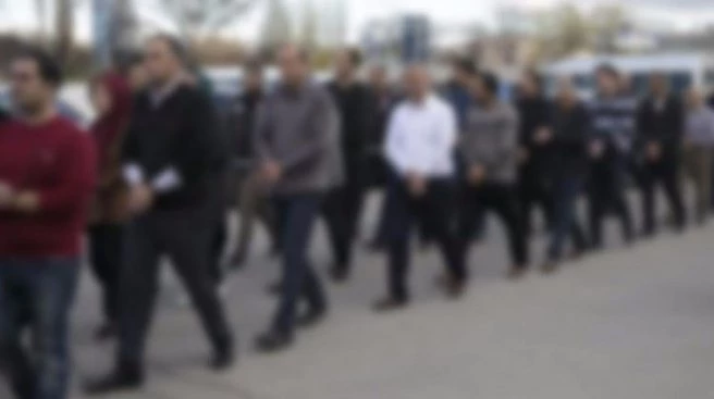 FETÖ ŞÜPHELİSİ 69 ASKERE TUTUKLAMA!