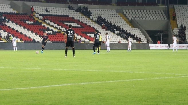 Futbol tarihinde eşi görülmemiş protesto!