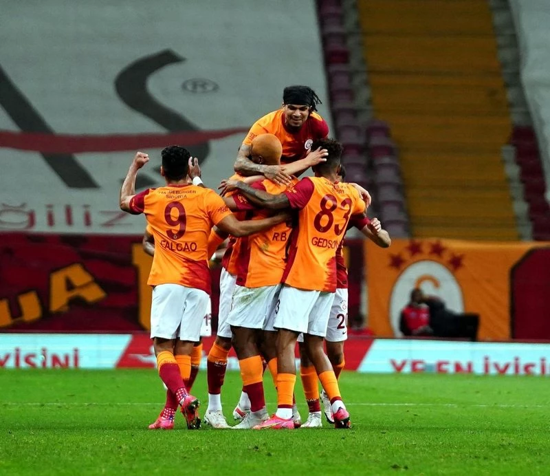 Galatasaray bu sezon ikinci derbisini kazandı