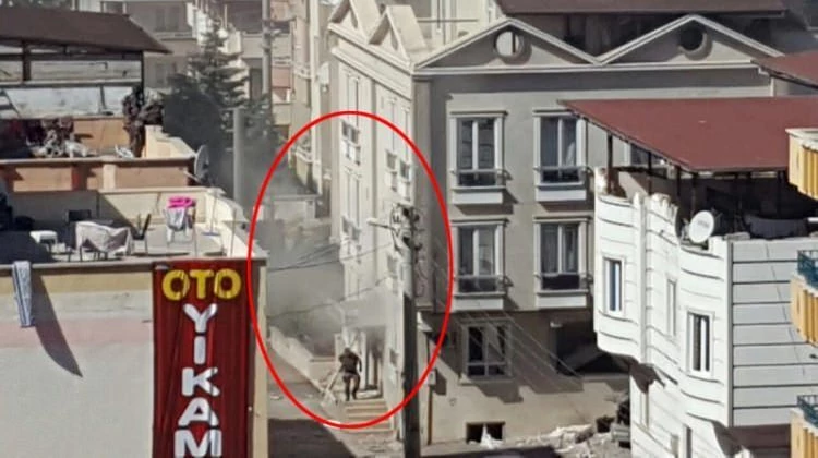 Gaziantep'te hücre evine baskın anında patlama!