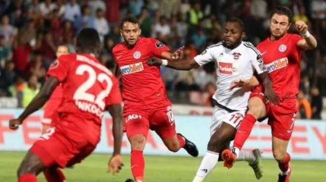 Gaziantep`te ilk yarıda 2 gol! CANLI