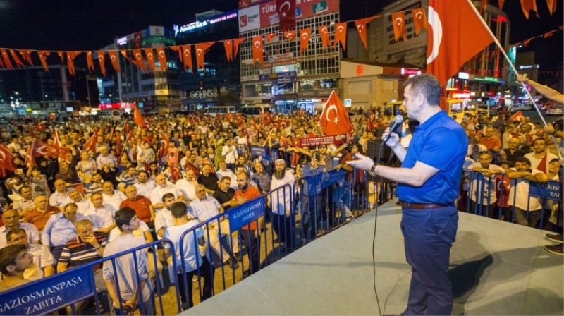 Gaziosmanpaşa'da demokrasi nöbeti sürüyor