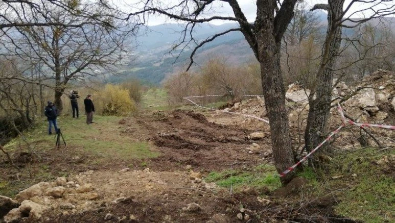GİZLİ GÖREVDEYİZ DEYİP KAÇAK KAZI YAPTILAR