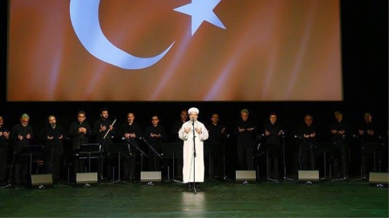Görmez şehitler için dua etti