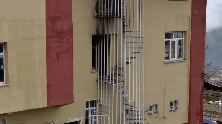 Gözaltına alınan 3 kişiye yurtdışı yasağı