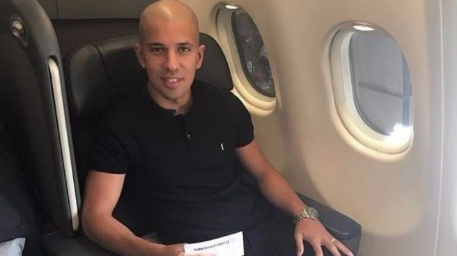 G.Saray`ın yeni transferinden ilk poz! `Geliyorum`