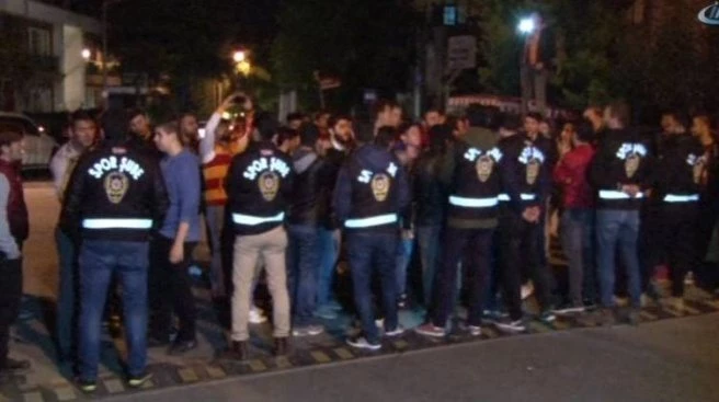 G.Saraylı taraftarlar Florya`ya akın etti