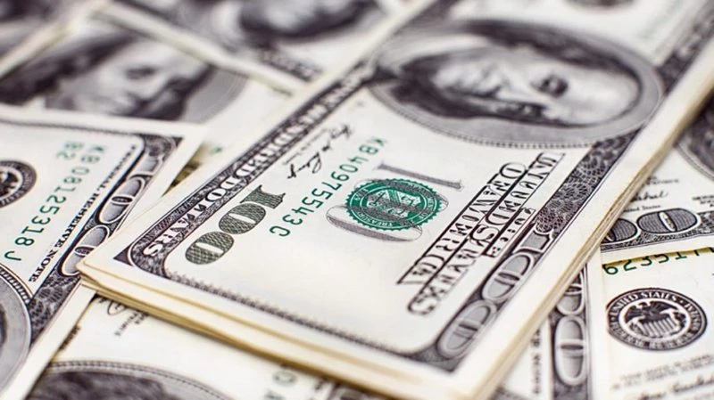 Haftaya yükselişle başlayan dolar 8,20`den işlem görüyor