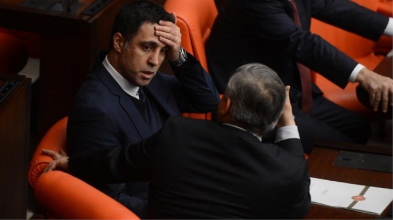 Hakan Şükür'den geri vites! - Hakan Şükür şaşırtan FETÖ açıklamaları!